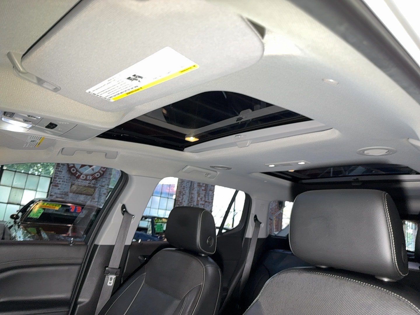 Used 2019 GMC Acadia SLT w/ LPO, Black Accent Package AWD/4WD image 13