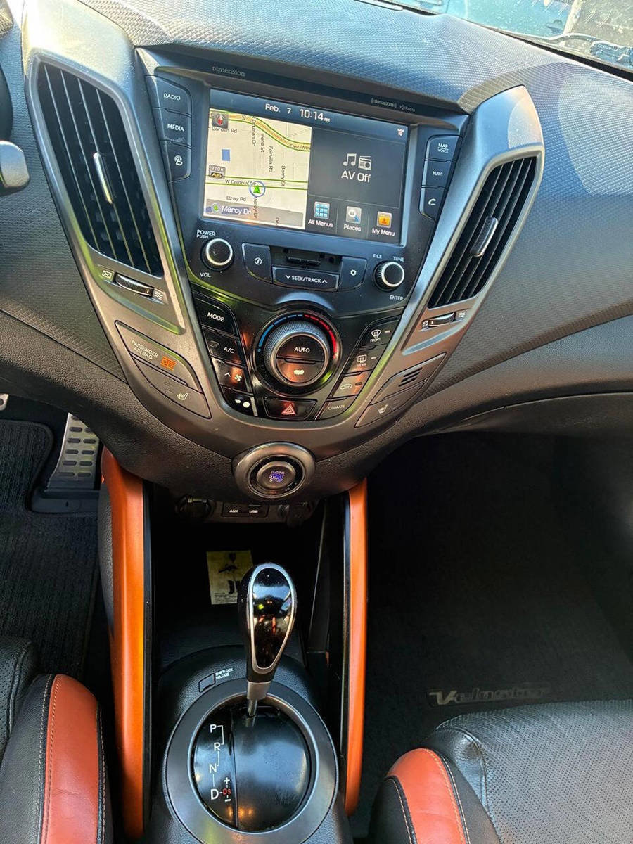 Used 2017 Hyundai Veloster Turbo w/ Tech Package 02 image 3