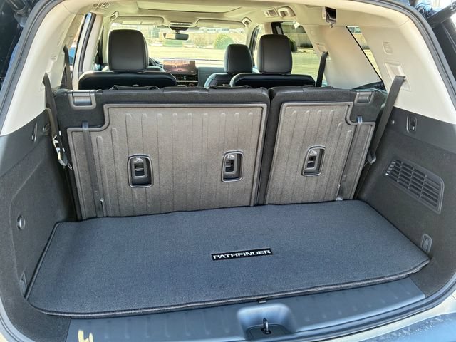 New 2026 Nissan Pathfinder Platinum FWD image 20
