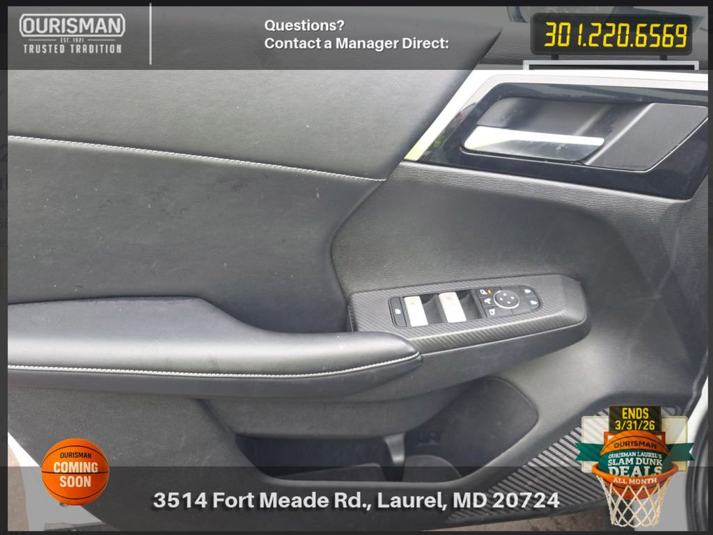 Used 2024 Mitsubishi Outlander SE Black Edition image 10