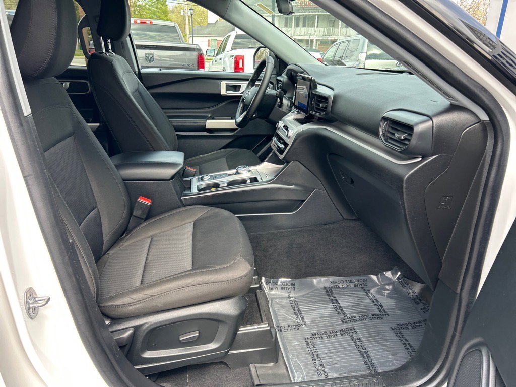 Used 2022 Ford Explorer XLT image 20
