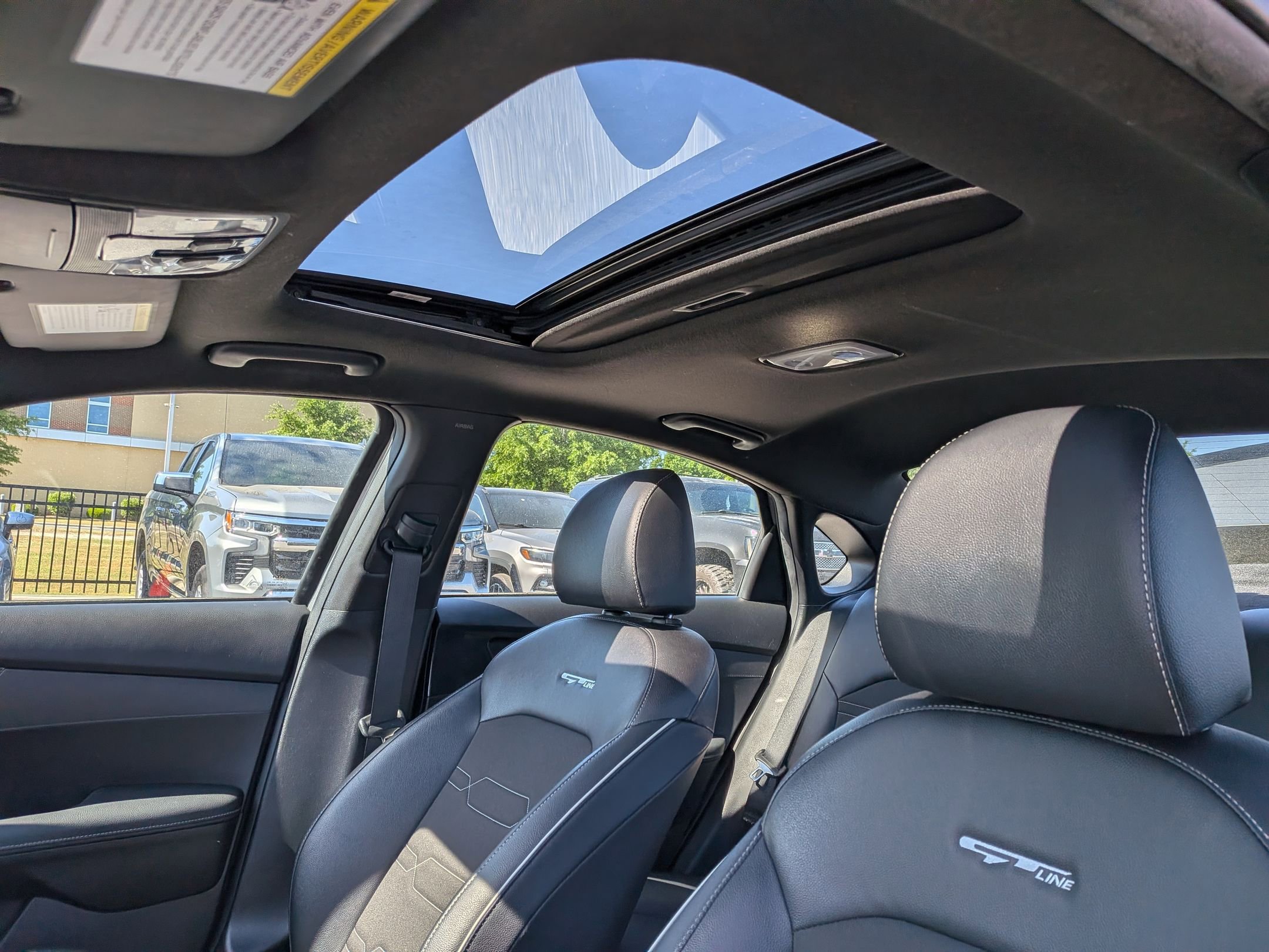 Used 2023 Kia Forte GT-Line w/ GT-Line Premium Package FWD image 18