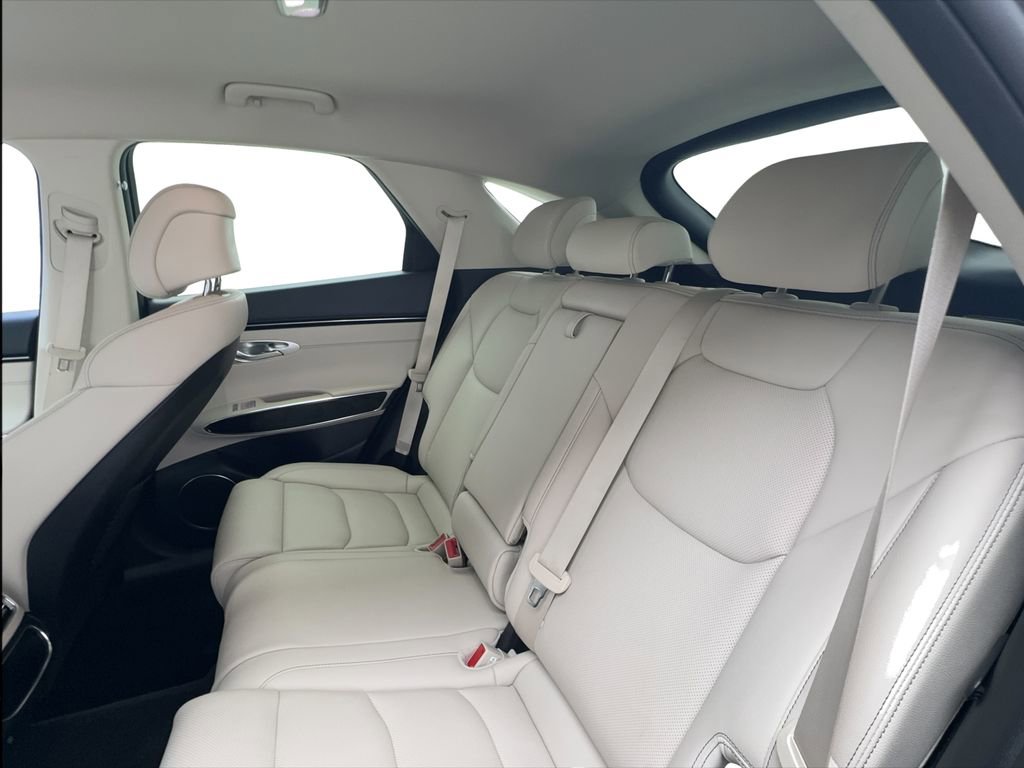 Used 2023 Genesis GV70 2.5T AWD/4WD image 25