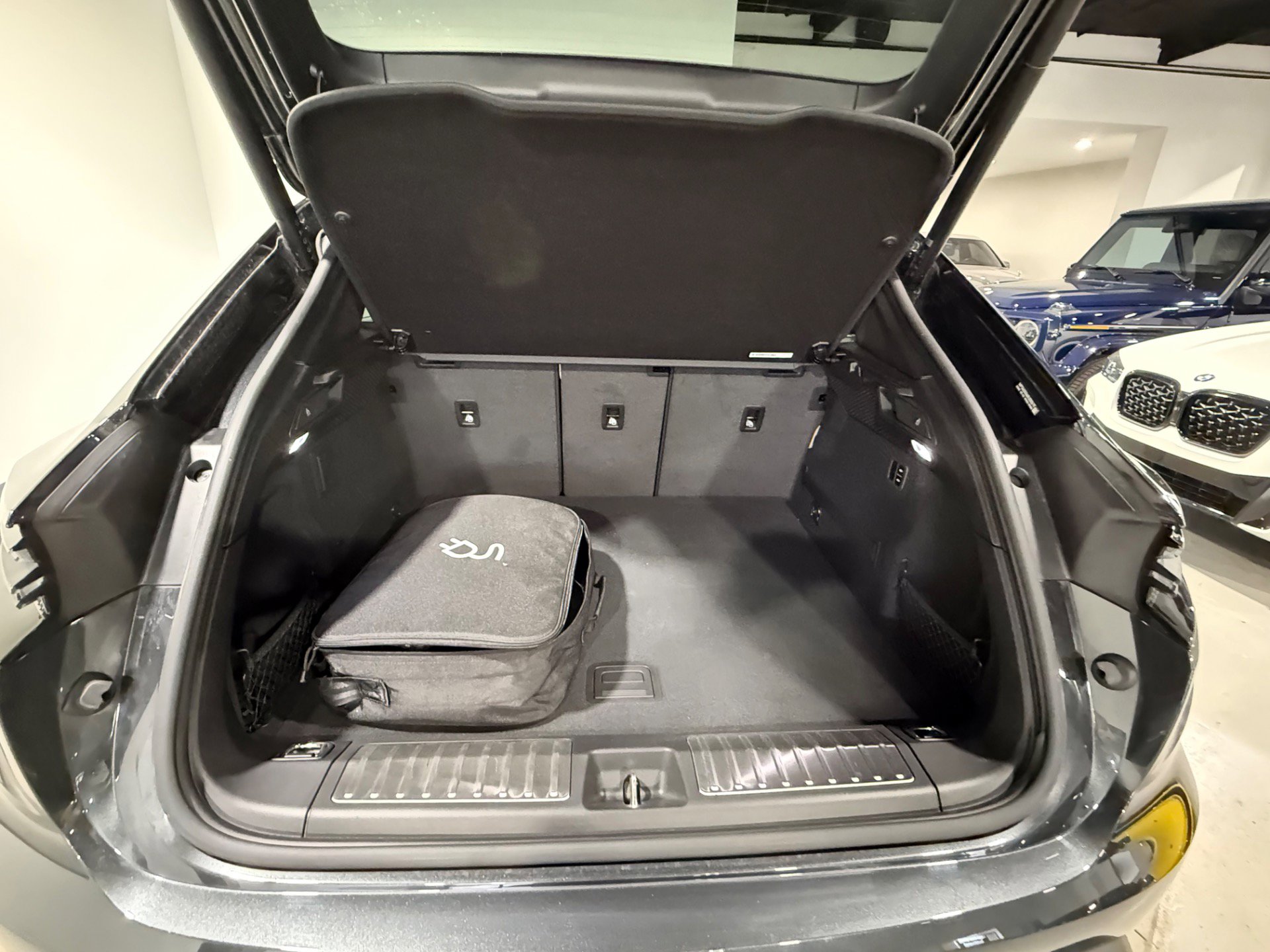 Used 2024 Porsche Macan 4 Electric w/ Premium Package image 29