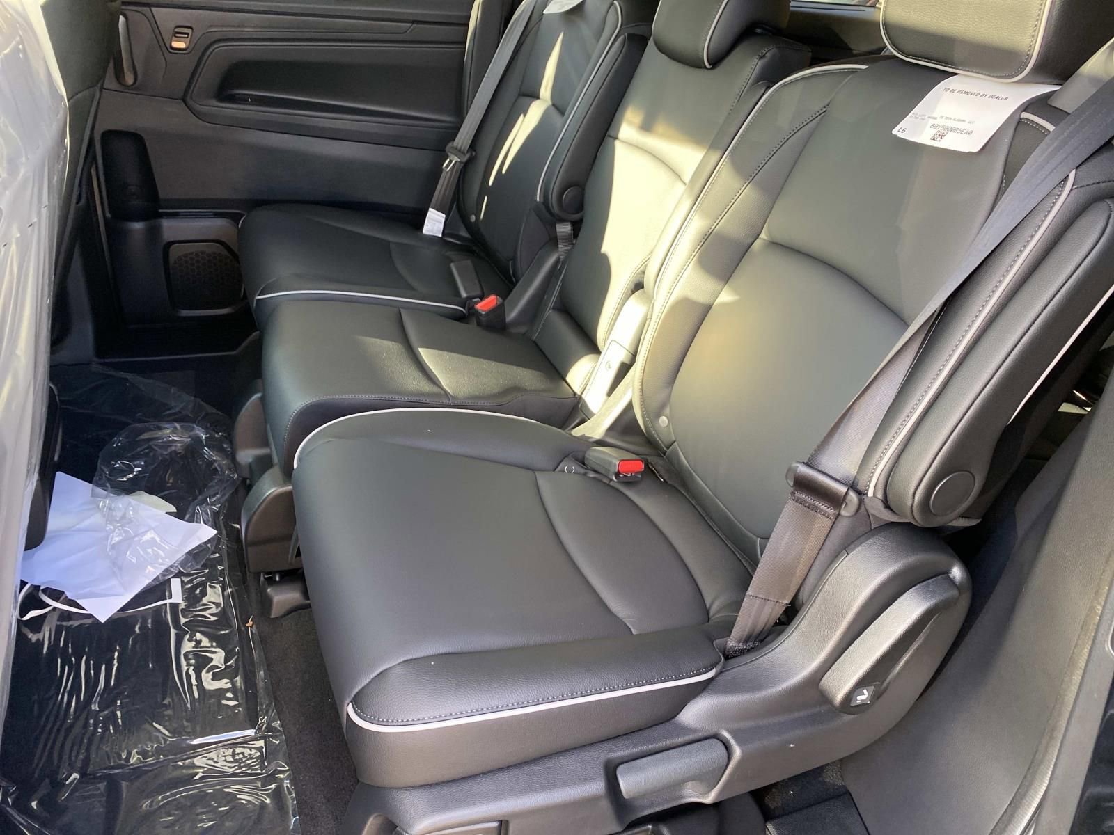 New 2026 Honda Odyssey Touring image 7