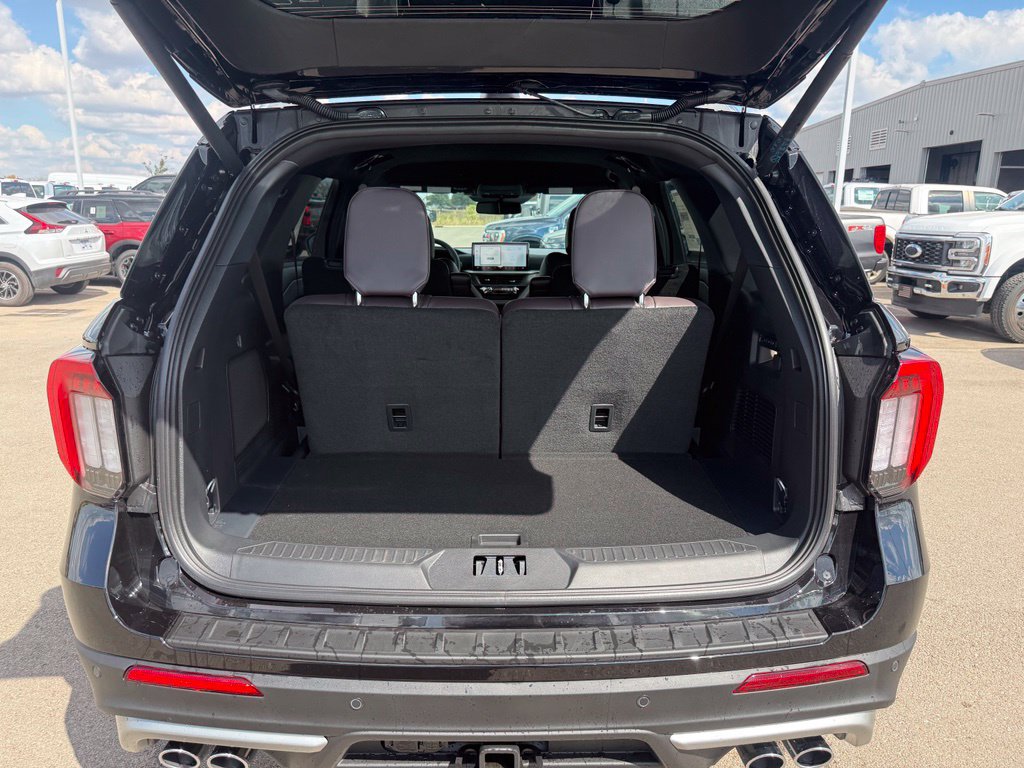 New 2027 Ford Explorer Platinum w/ 3.0L Ultimate Package AWD/4WD image 36