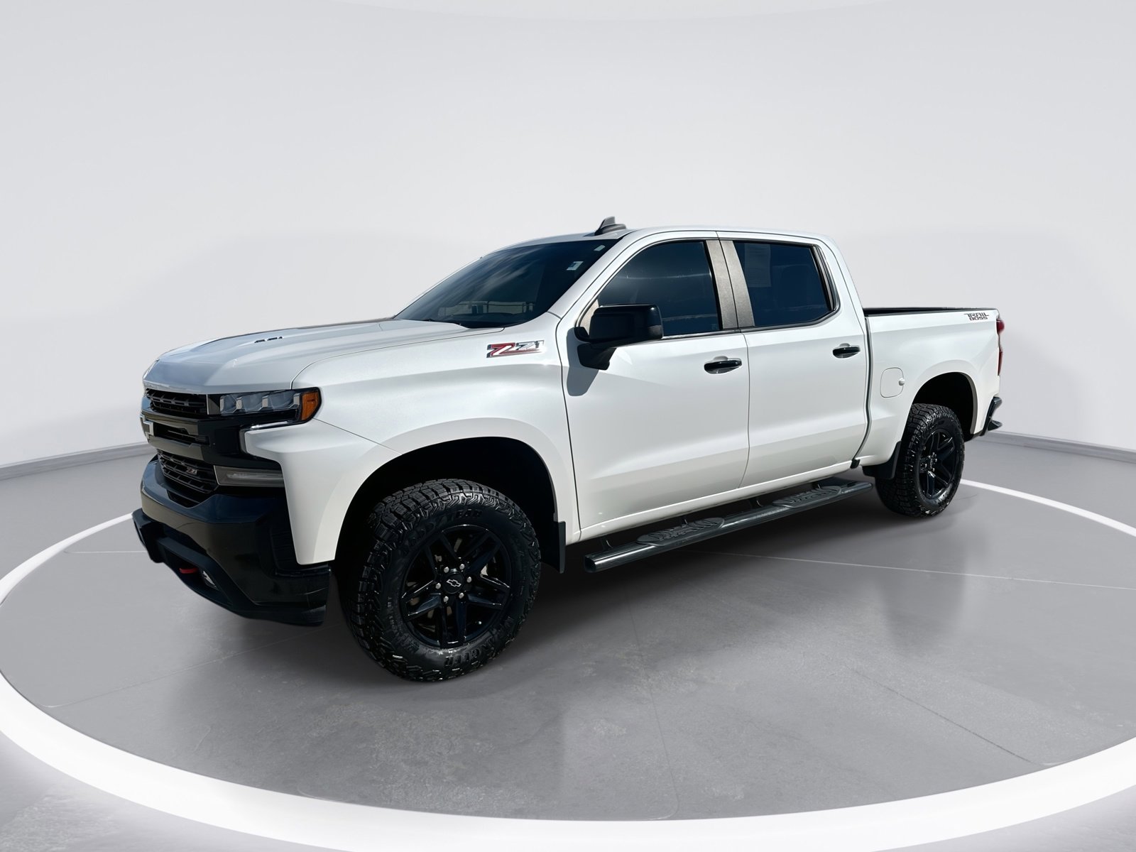Used 2021 Chevrolet Silverado 1500 LT Trail Boss w/ Convenience Package II AWD/4WD image 1