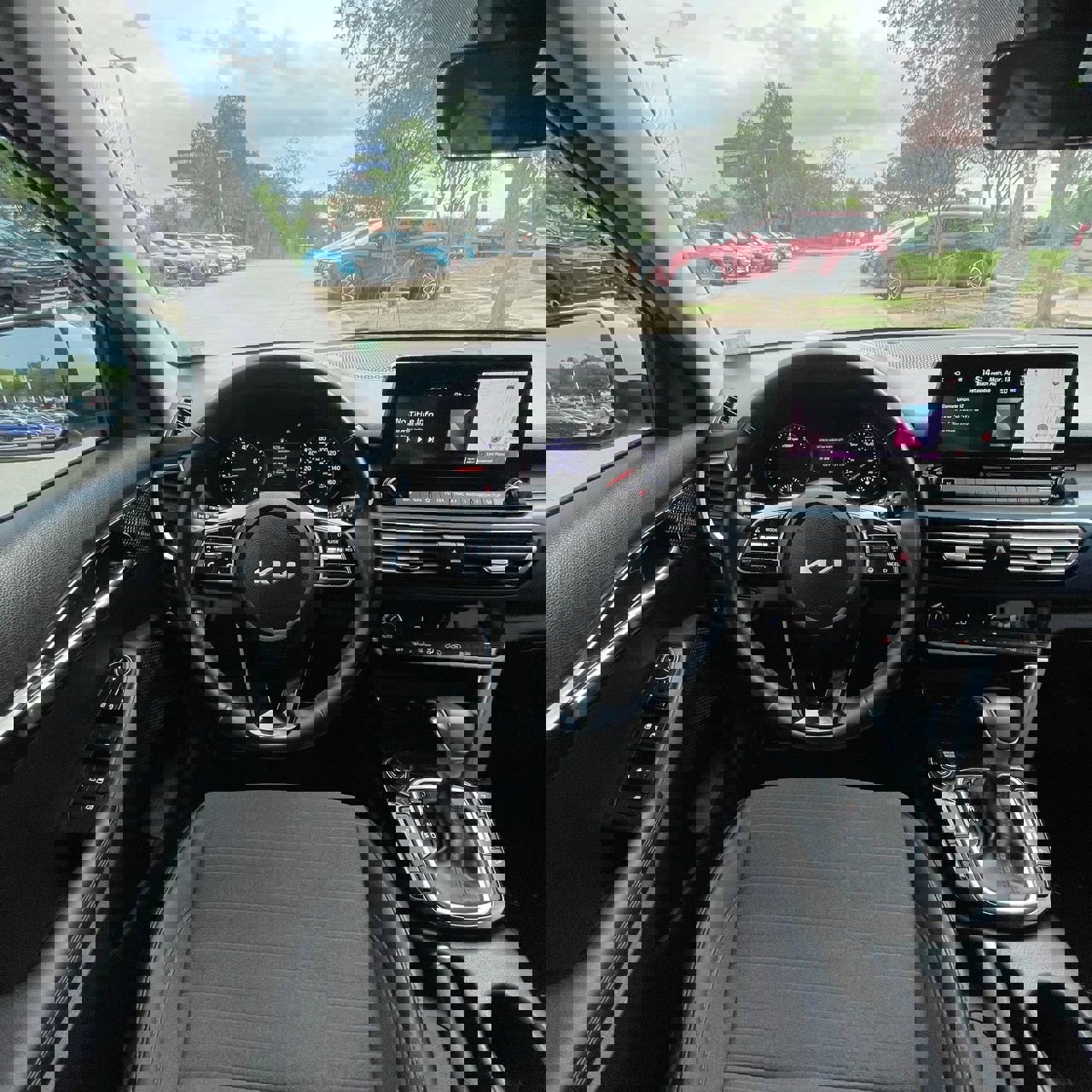 Used 2022 Kia Seltos Nightfall Edition image 11