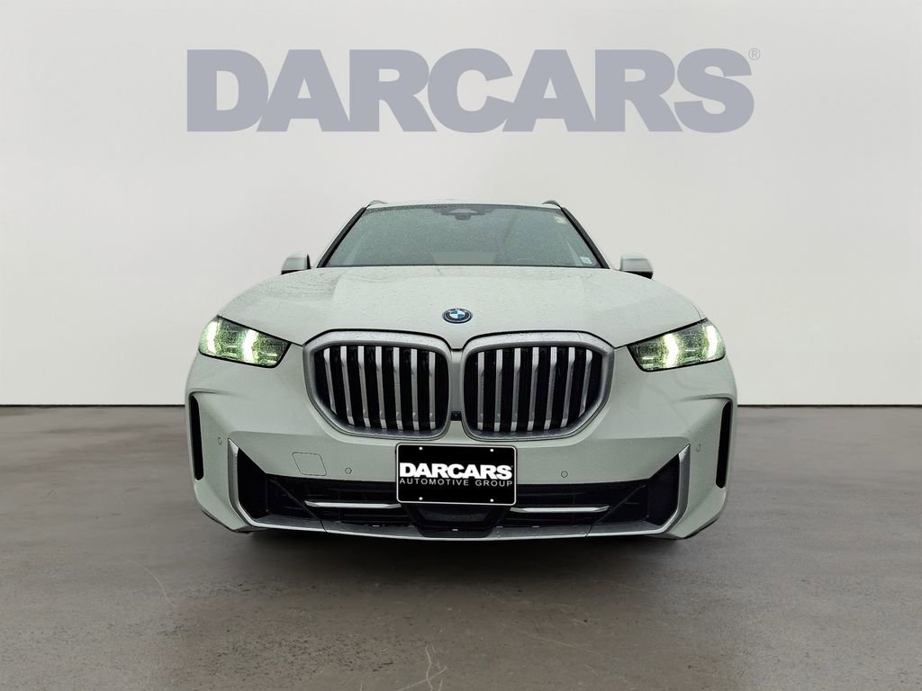 Used 2025 BMW X5 xDrive50e w/ Climate Comfort Package image 2