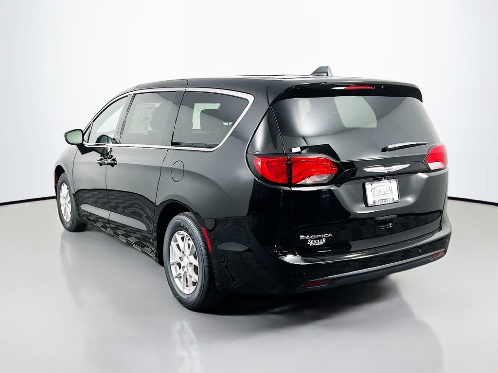 New 2027 Chrysler Pacifica LX FWD image 5