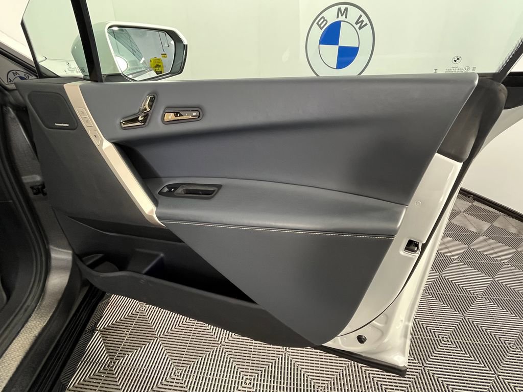 Used 2023 BMW iX xDrive50 w/ Premium Package AWD/4WD image 23