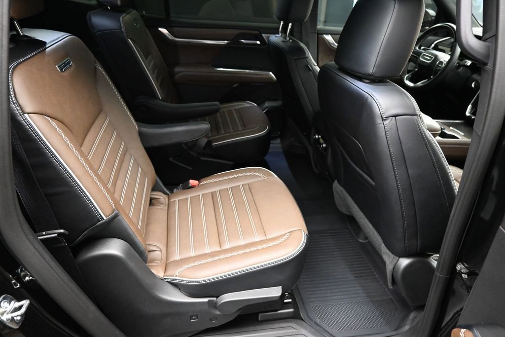 Used 2026 GMC Acadia Denali Ultimate w/ LPO, Floor Liner Package FWD image 12