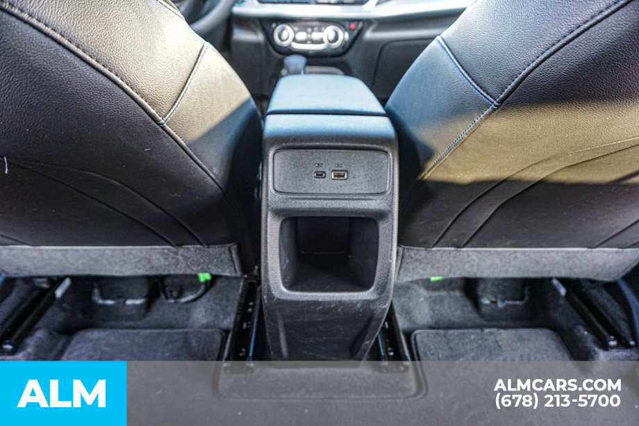 Used 2025 Chevrolet Trax LT FWD image 30