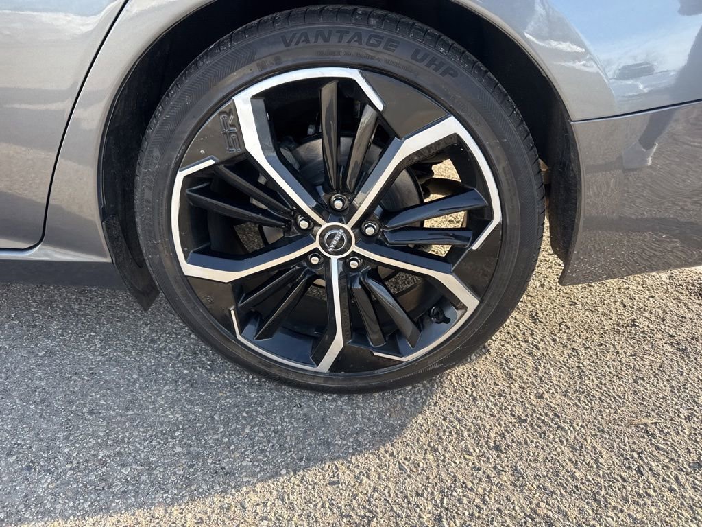 Used 2024 Nissan Altima 2.5 SR FWD image 14