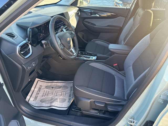 New 2026 Chevrolet TrailBlazer LT w/ LT Cold Weather Package AWD/4WD image 46