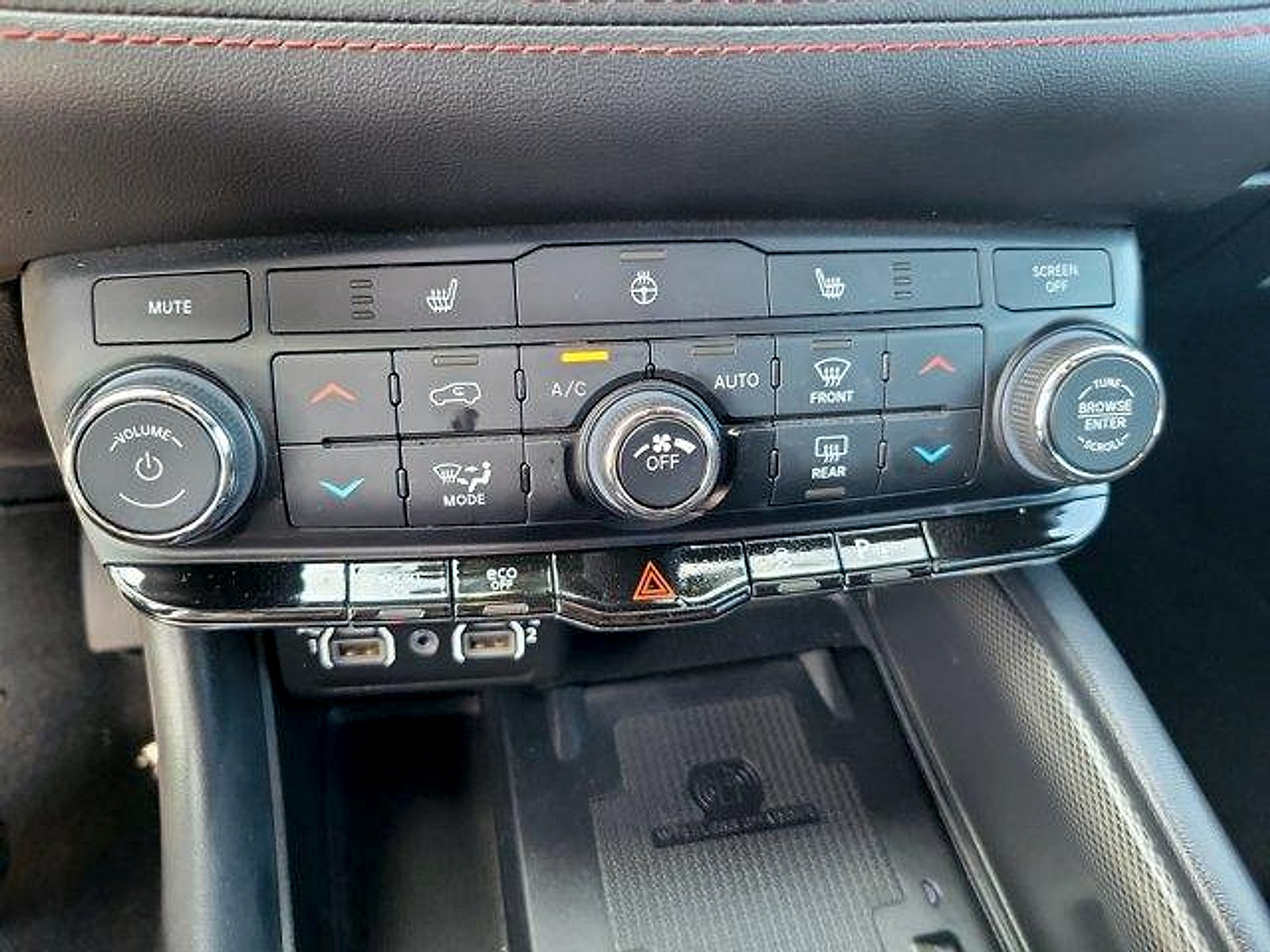 Certified 2023 Dodge Durango R/T w/ Blacktop Package RWD image 37
