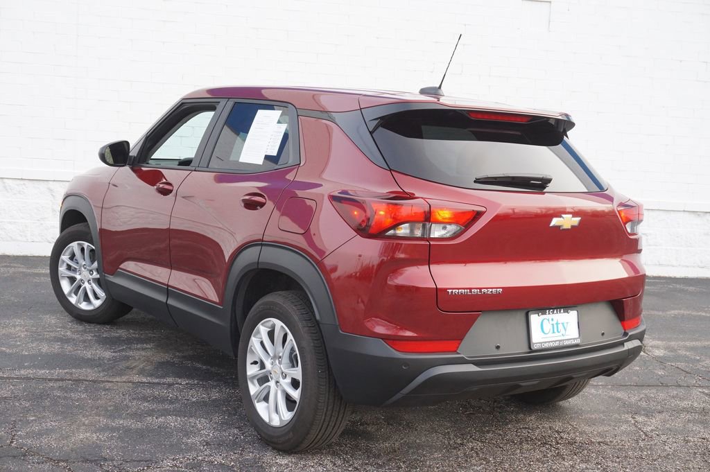 Used 2024 Chevrolet TrailBlazer LS w/ LPO, Blackout Package image 7