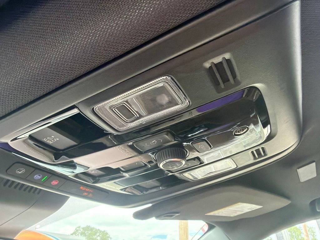 New 2026 Chevrolet Suburban High Country RWD image 30
