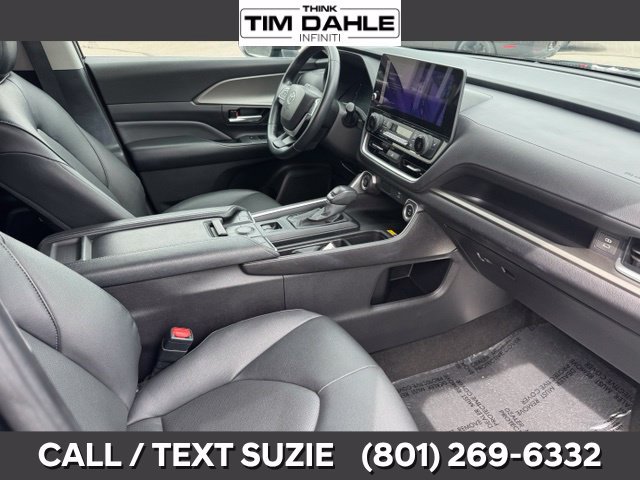 Used 2025 Toyota Grand Highlander AWD image 24