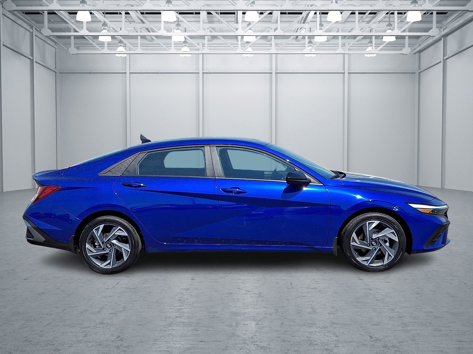 Certified 2025 Hyundai Elantra Sport FWD image 7