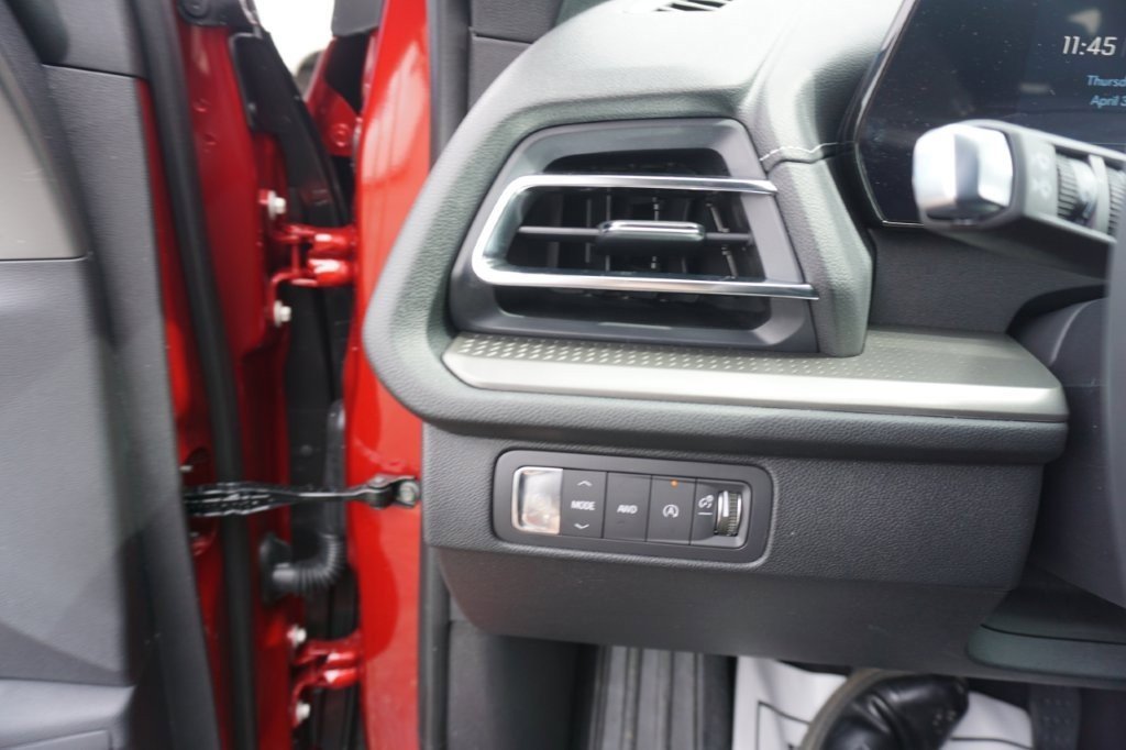 New 2025 Chevrolet Traverse LT w/ Driver Confidence Package image 25