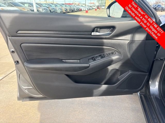 Used 2025 Nissan Altima 2.5 SV image 15