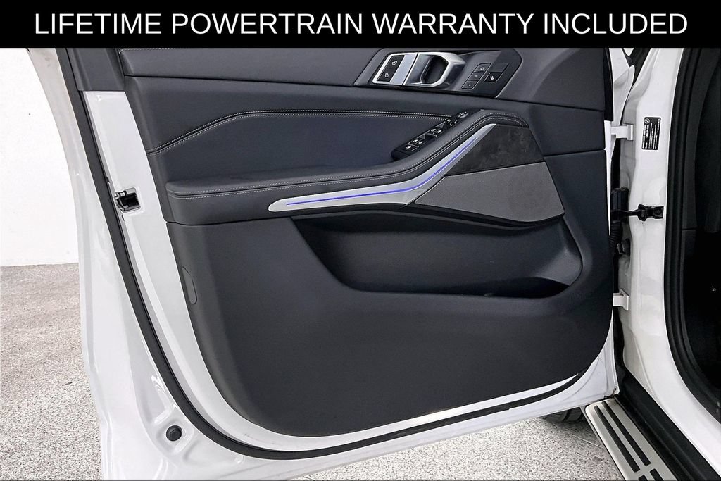 Used 2025 BMW X5 xDrive40i AWD/4WD image 23