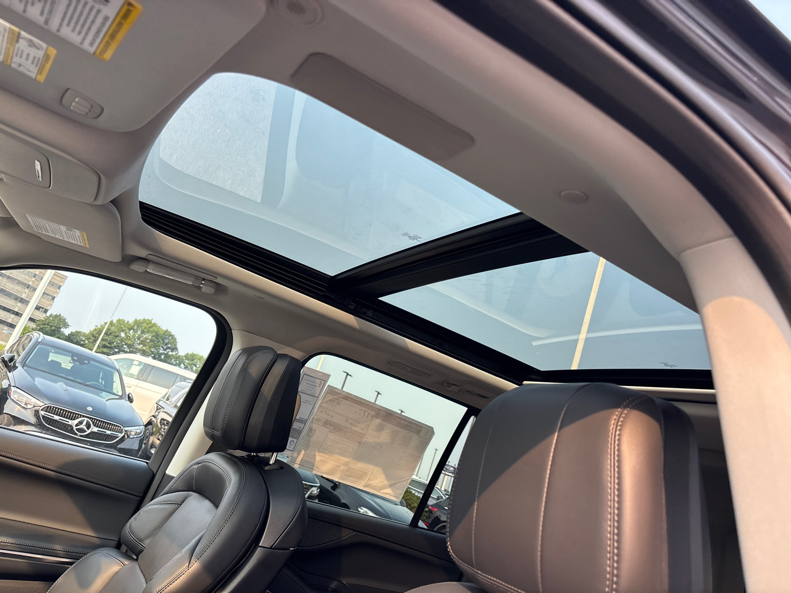 New 2027 Lincoln Navigator Reserve AWD/4WD image 25