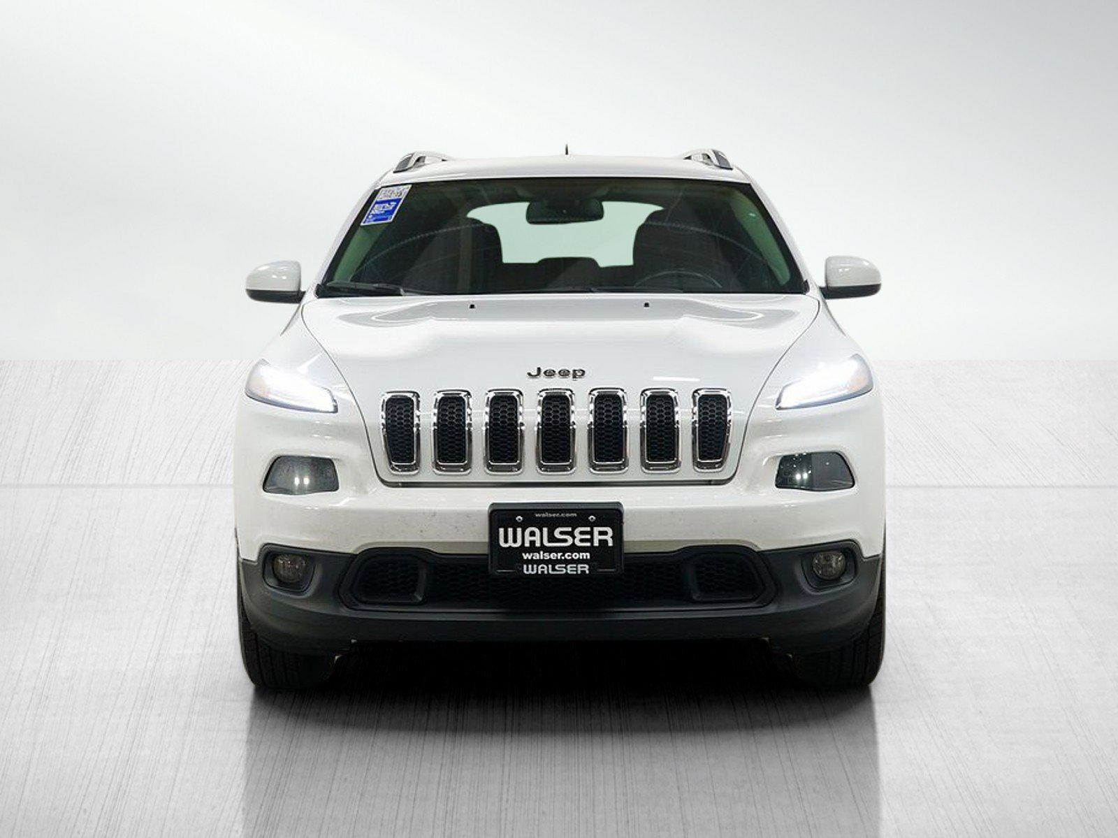 Used 2015 Jeep Cherokee Latitude AWD/4WD image 8
