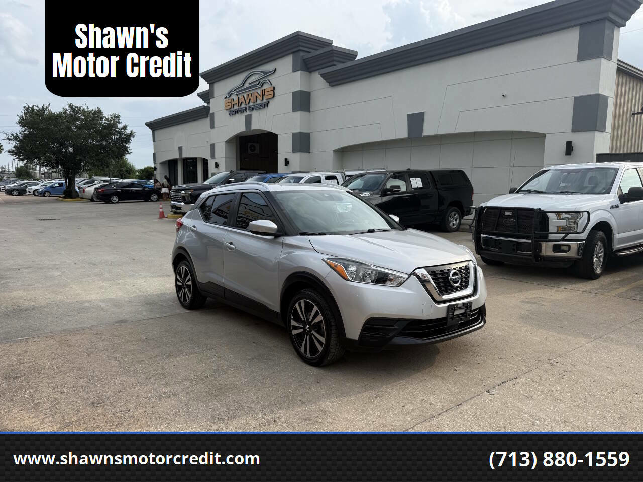 Used 2020 Nissan Kicks SV FWD image 1