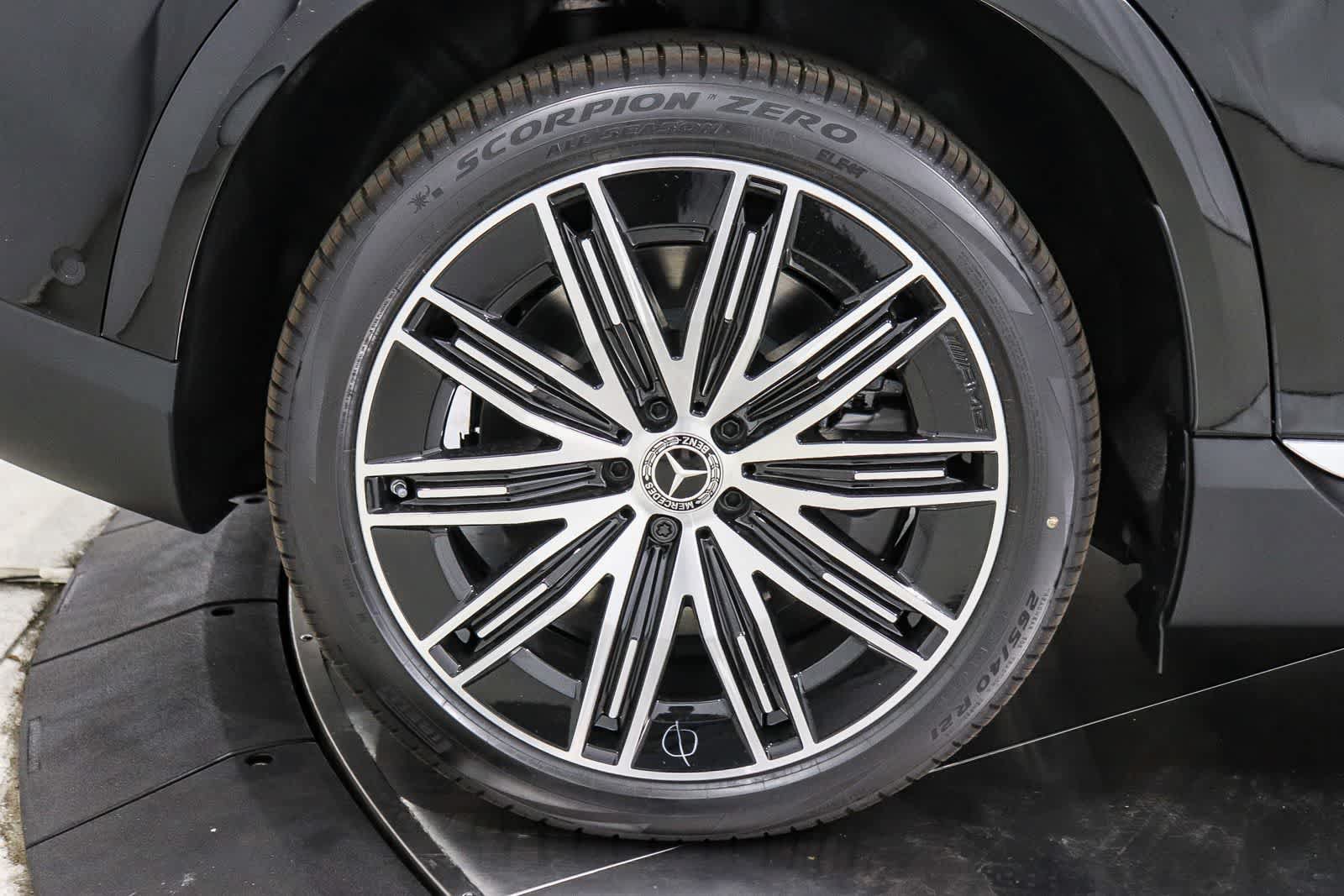 New 2026 Mercedes-Benz EQE 320 4MATIC SUV image 10