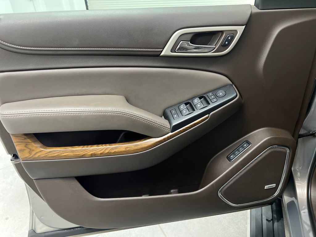 Used 2019 GMC Yukon Denali w/ Denali Ultimate Package AWD/4WD image 11