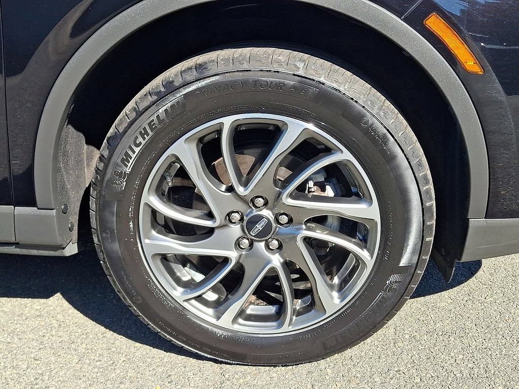 Used 2022 Lincoln Corsair AWD w/ Equipment Group 101A image 11