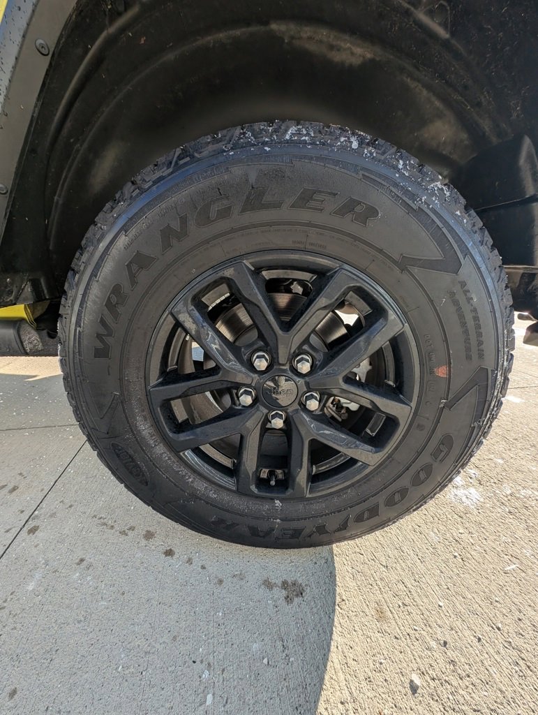 Used 2023 Jeep Wrangler Sport S image 47