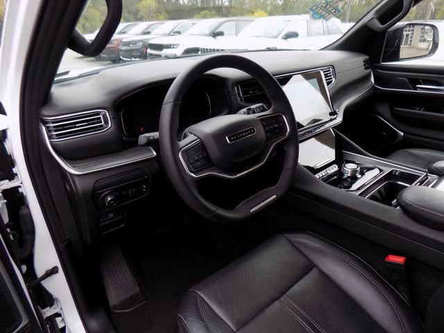 Certified 2024 Jeep Wagoneer L Series II image 18