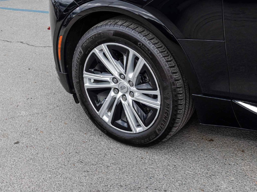 Used 2024 Cadillac Lyriq Tech AWD/4WD image 9