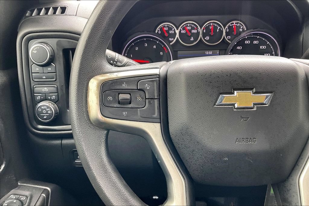 Used 2022 Chevrolet Silverado 2500 Custom w/ Custom Value Package AWD/4WD image 10