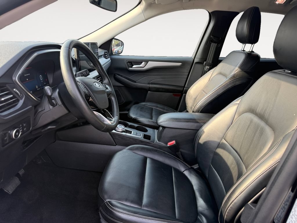 Used 2025 Ford Escape Platinum AWD/4WD image 9