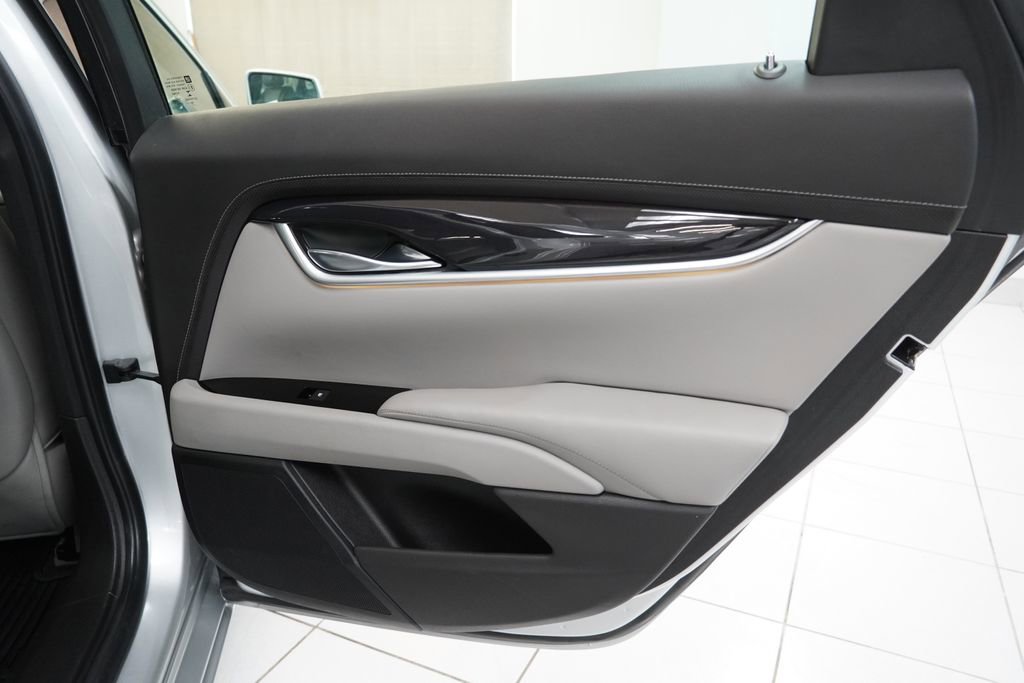 Used 2017 Cadillac XTS Luxury w/ Driver Awareness Package image 30