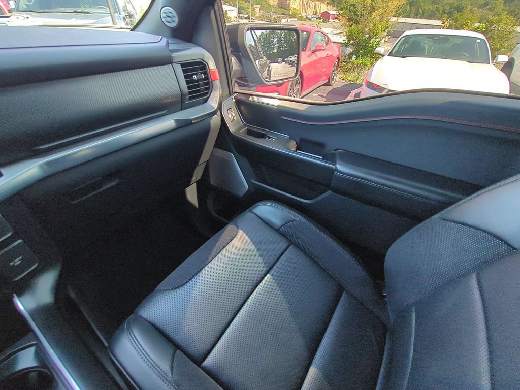 Used 2025 Ford F150 Raptor AWD/4WD image 21