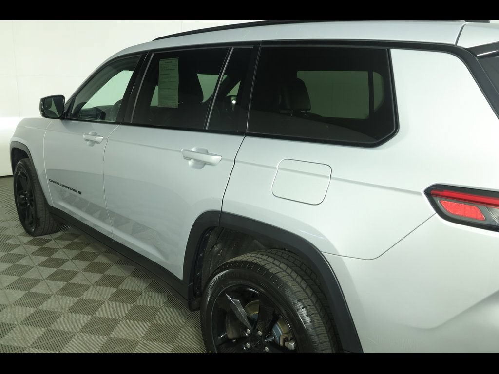 Used 2022 Jeep Grand Cherokee L Laredo AWD/4WD image 19