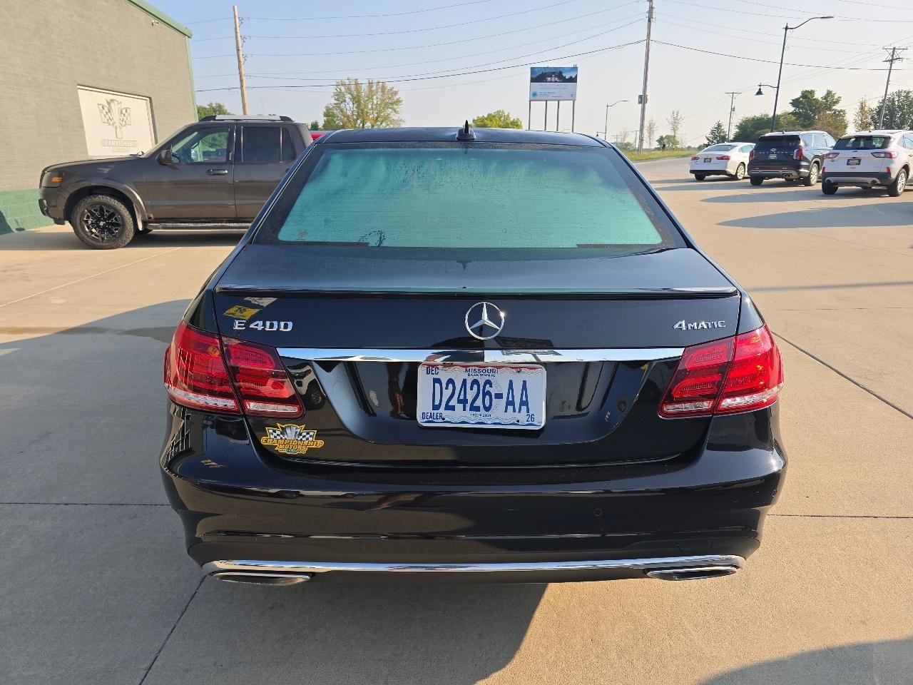 Used 2015 Mercedes-Benz E 400 4MATIC Sedan image 4
