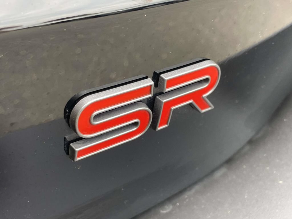 Used 2025 Nissan Kicks SR FWD image 9