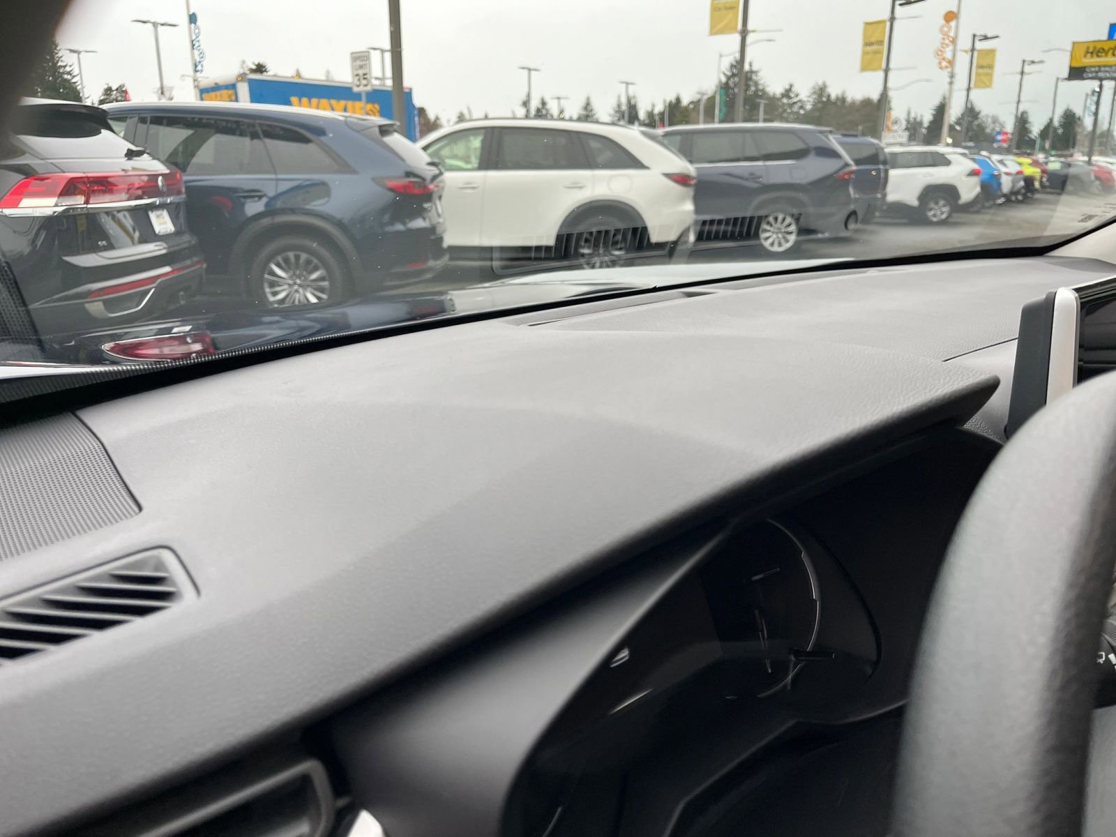 Used 2025 Toyota RAV4 XLE image 36