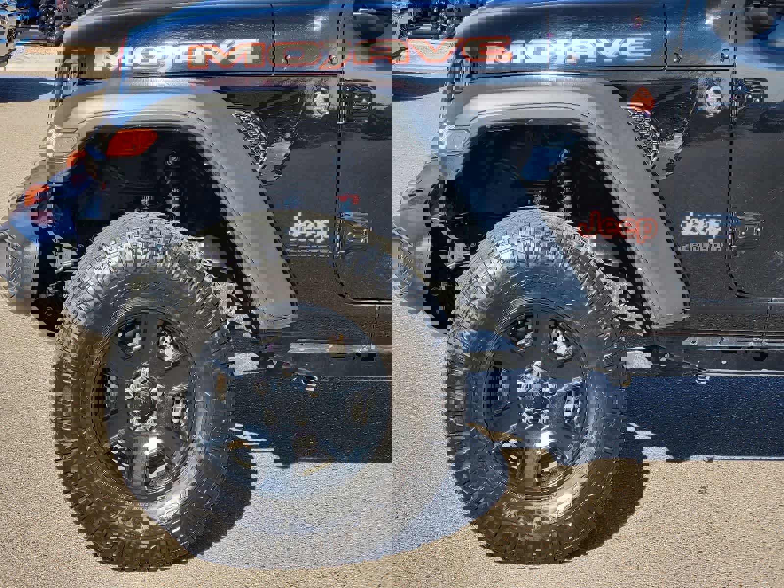 Used 2022 Jeep Gladiator Mojave image 9