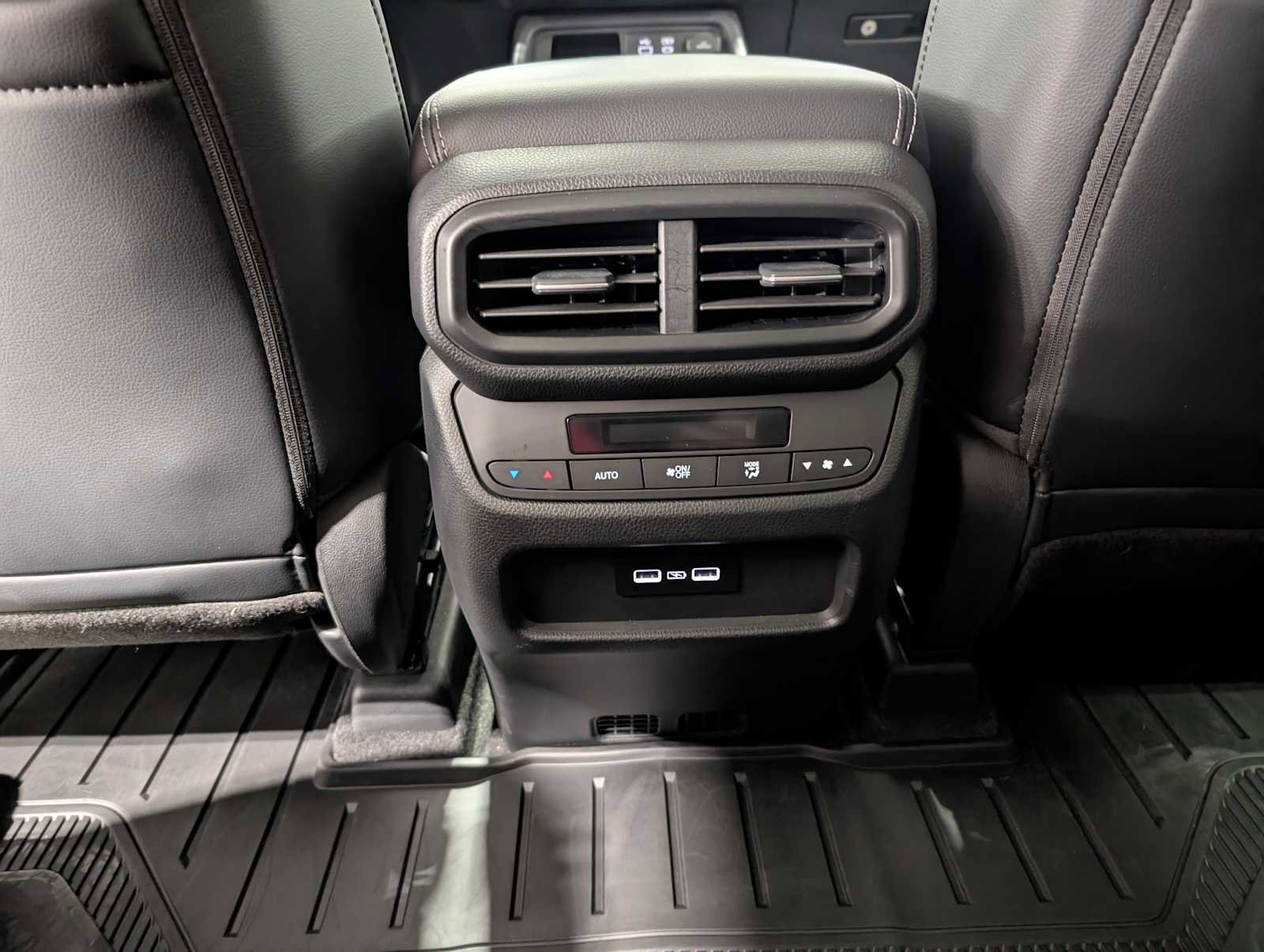 Certified 2023 Honda Pilot EX-L image 17