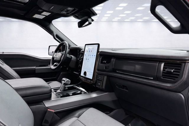 Used 2023 Ford F150 Lightning Lariat w/ Equipment Group 511A High image 17