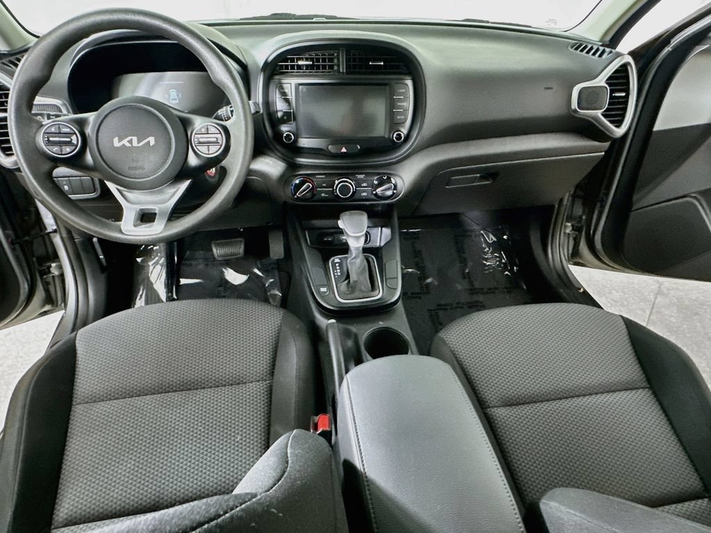 Used 2023 Kia Soul FWD image 16