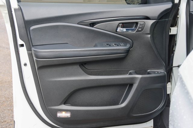 Used 2022 Honda Pilot Elite image 11