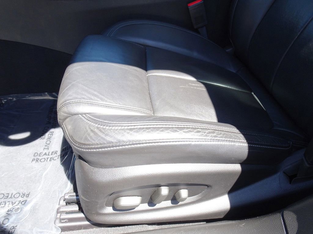 Used 2016 Buick LaCrosse Premium w/ Driver Confidence Package #1 FWD image 9